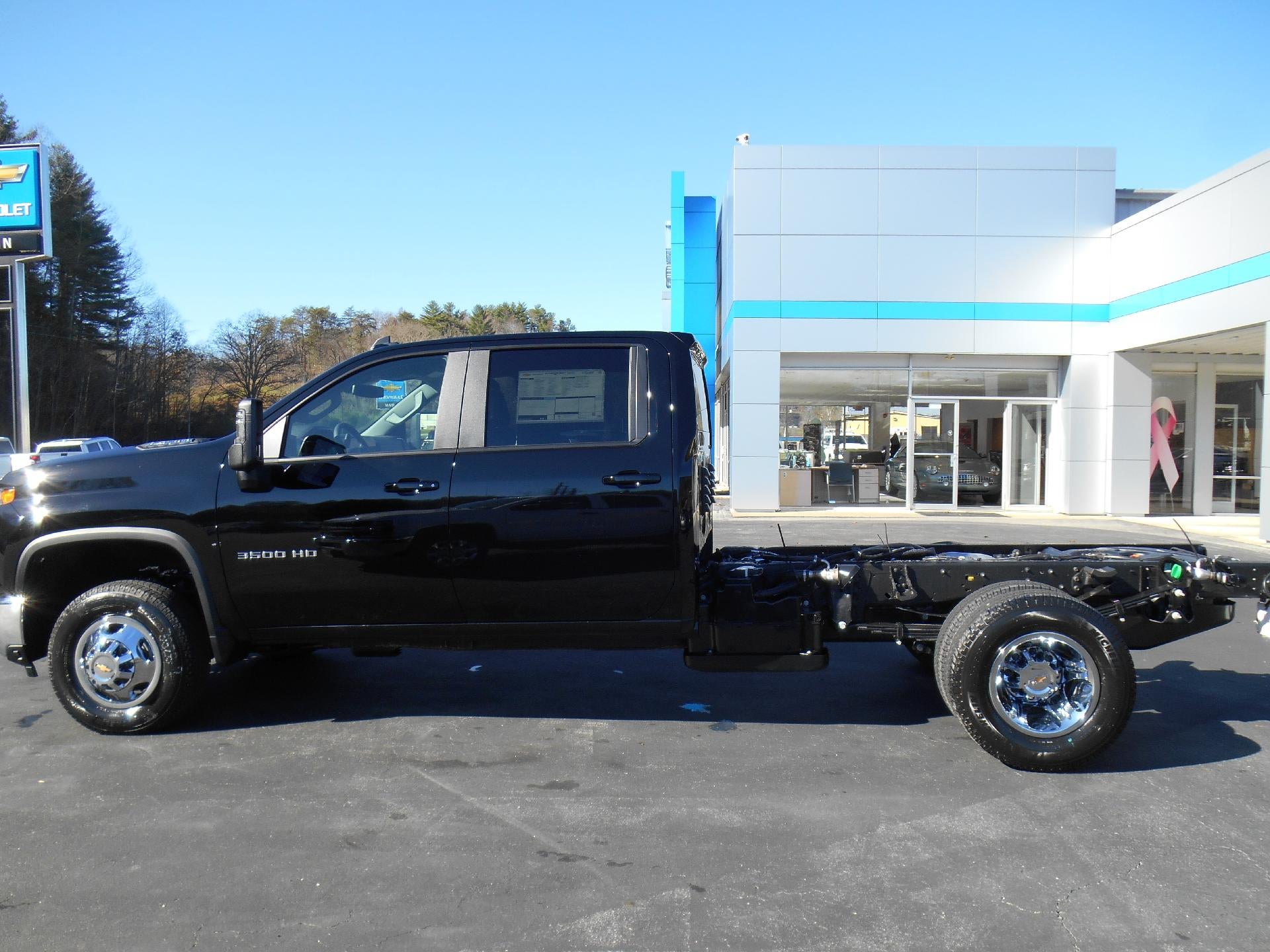 2025 Chevrolet Silverado 3500 HD Chassis Cab LT