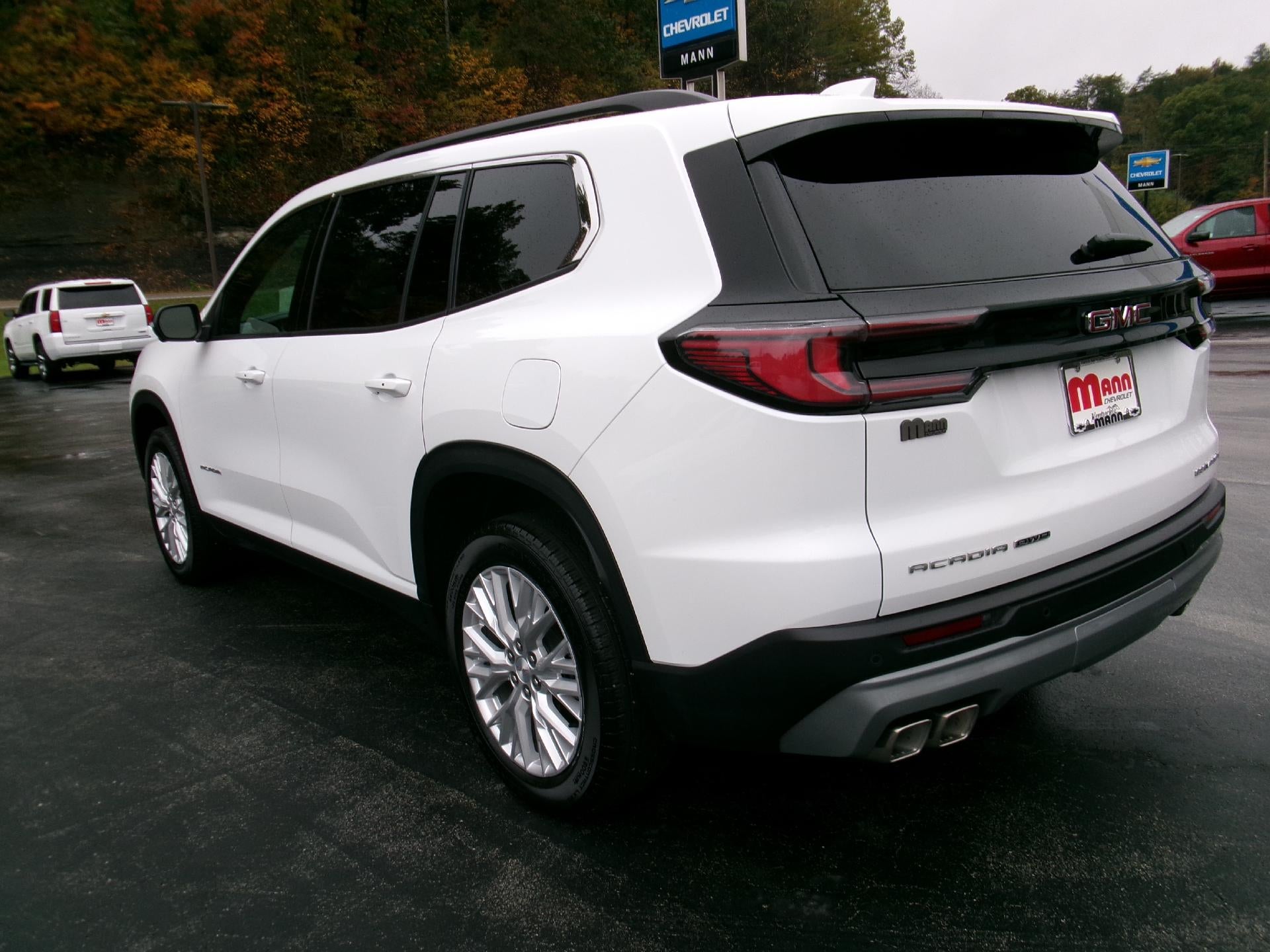 2026 GMC Acadia Elevation