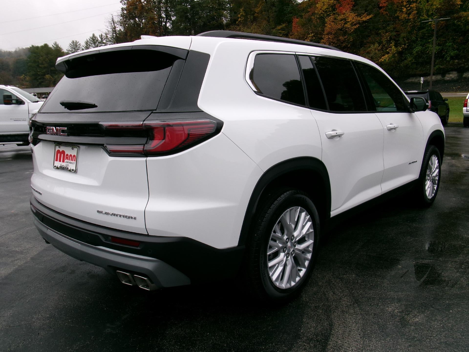 2026 GMC Acadia Elevation