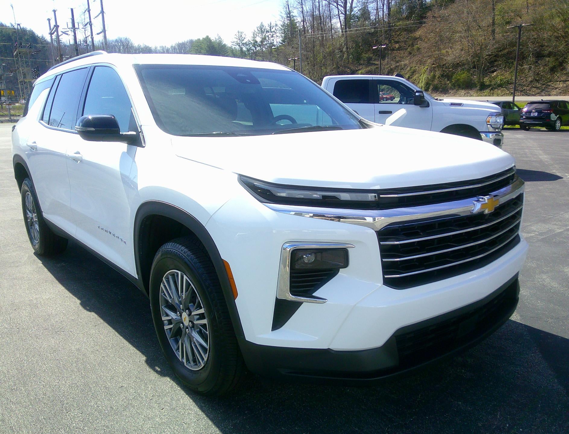 2025 Chevrolet Traverse LT