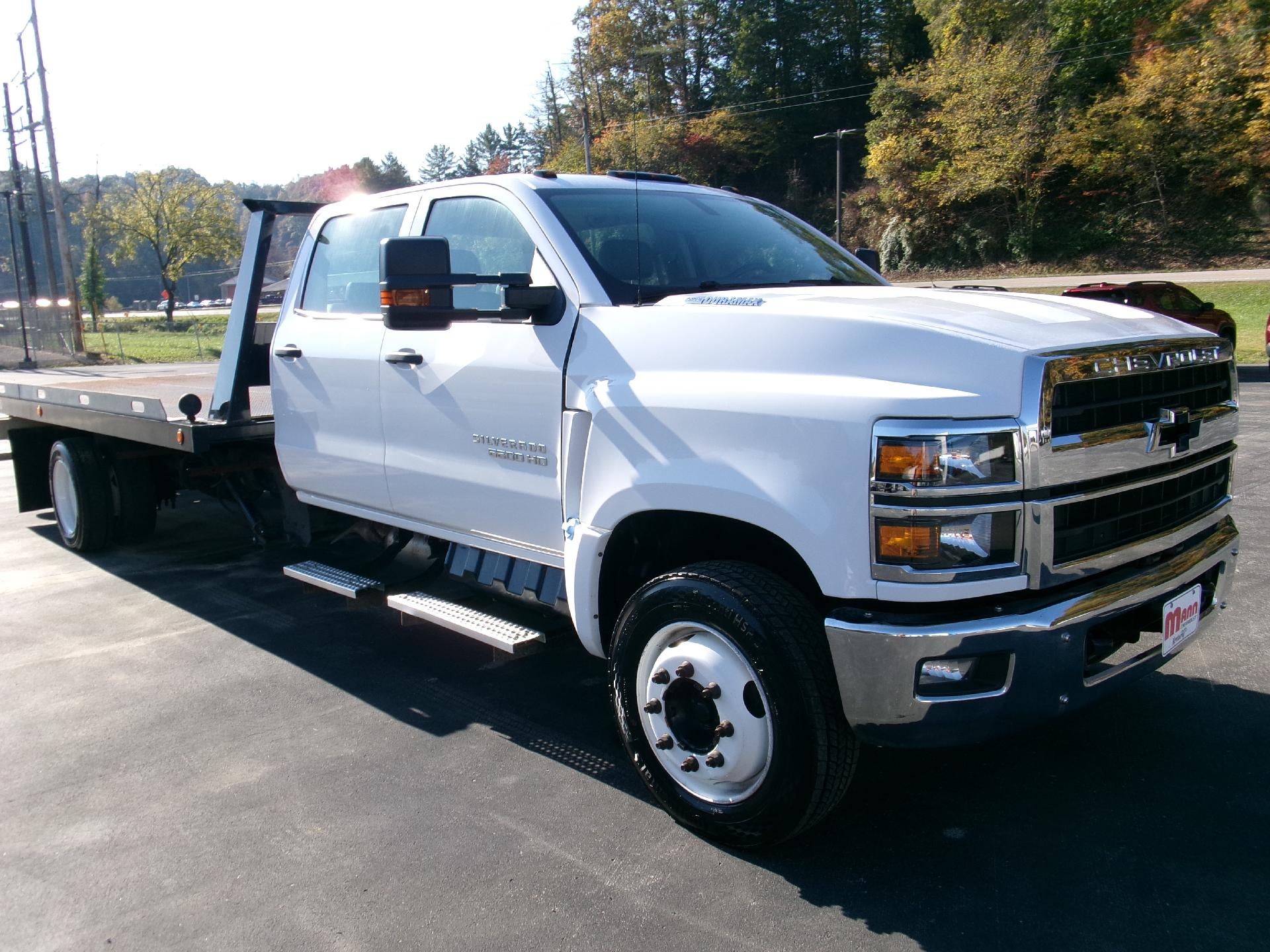 2023 Chevrolet Silverado 6500 HD Work Truck