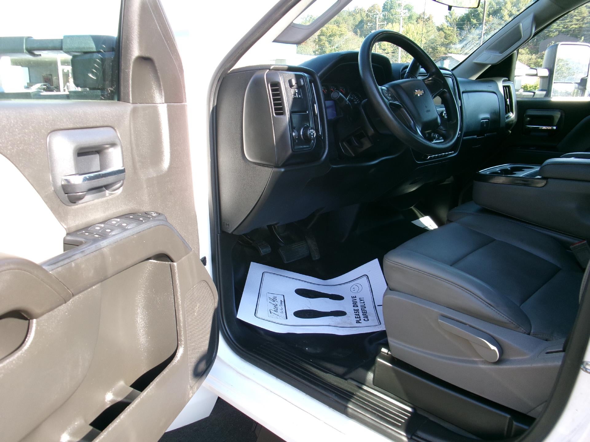 2023 Chevrolet Silverado 6500 HD Work Truck
