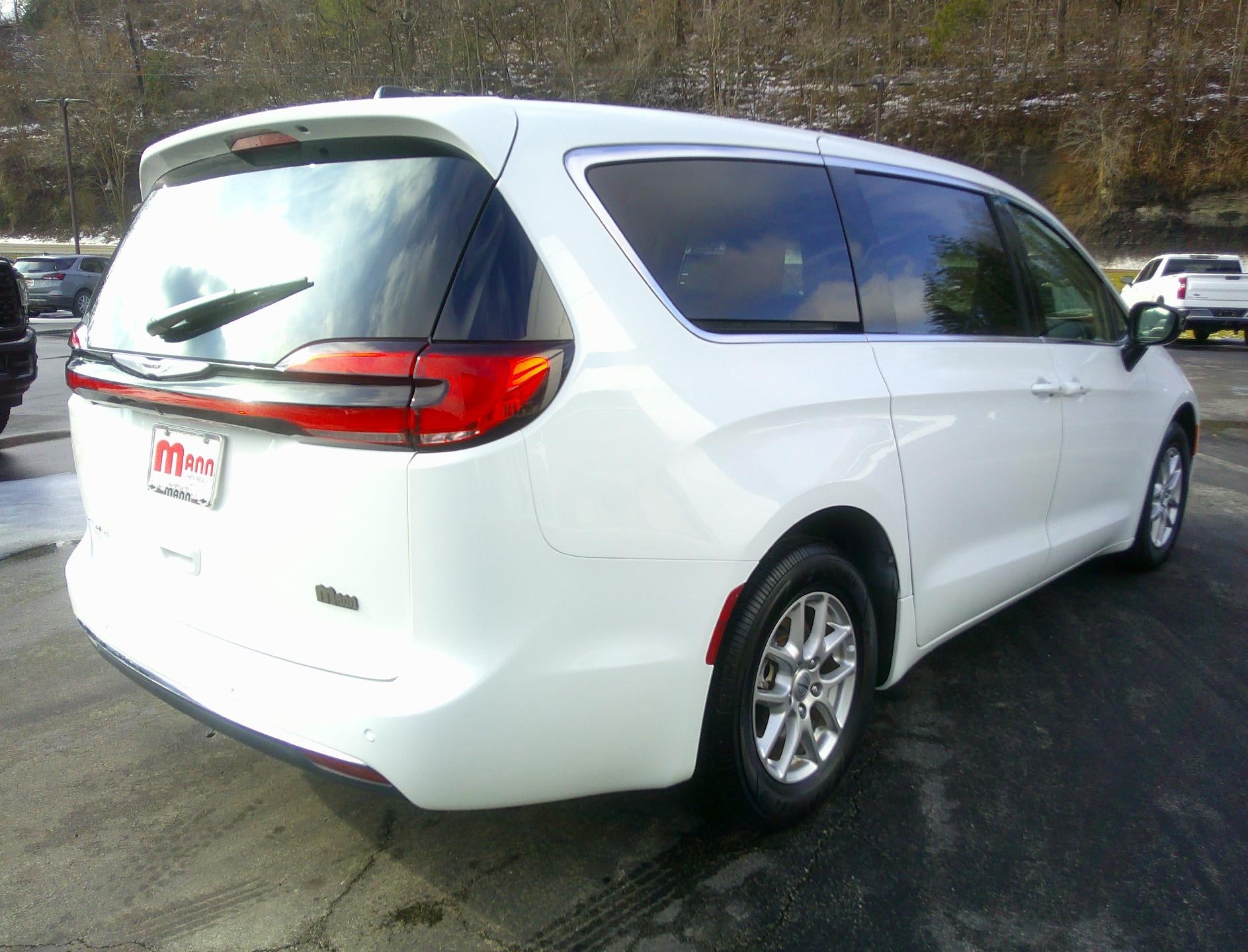 2024 Chrysler Pacifica Touring L