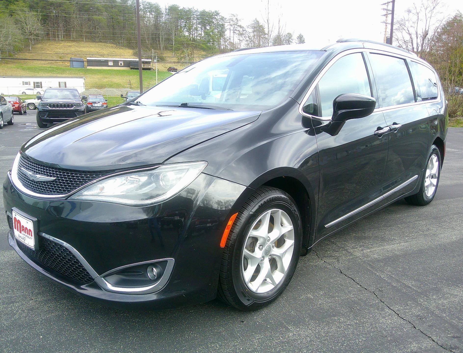2017 Chrysler Pacifica Touring-L