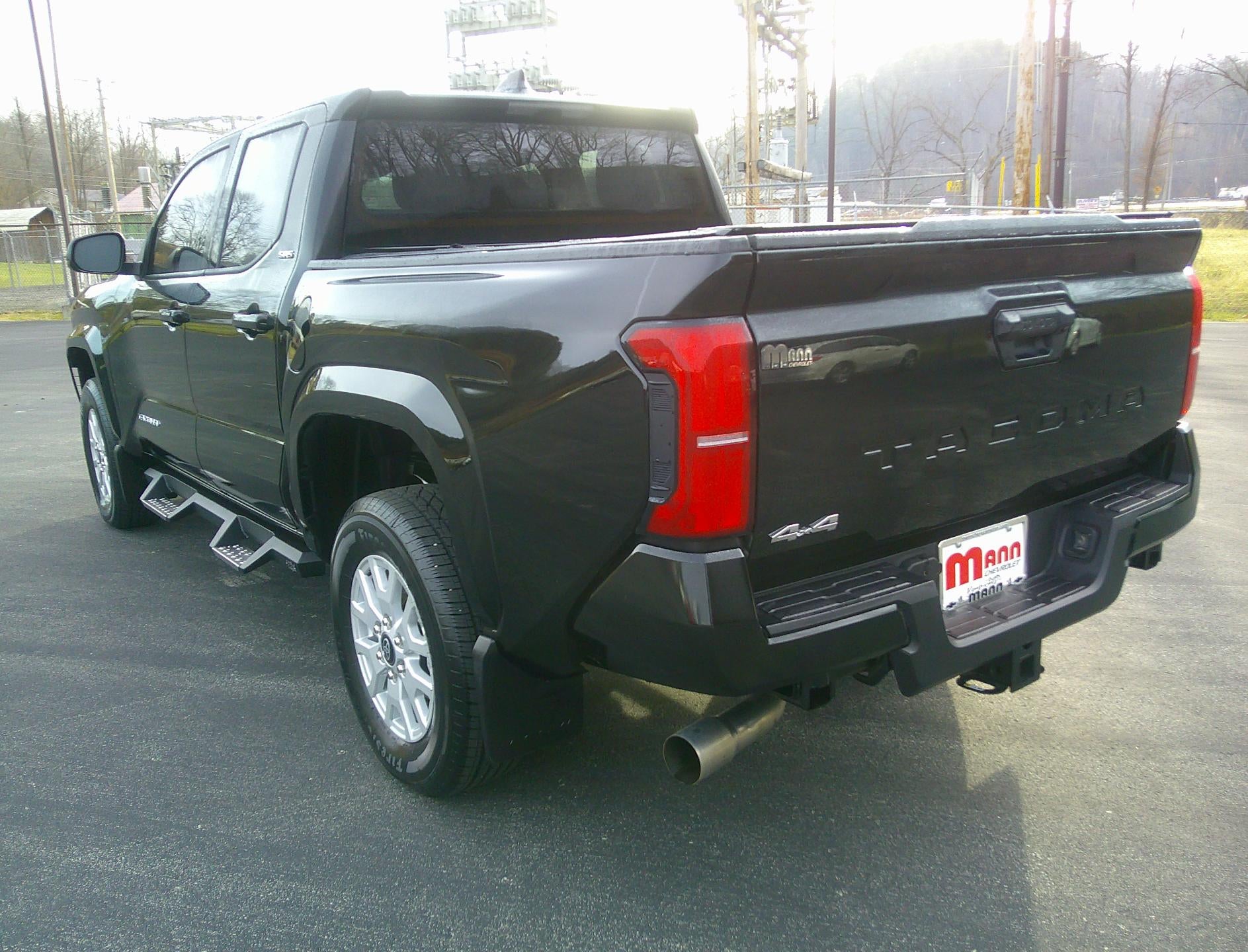 2025 Toyota Tacoma 4WD SR