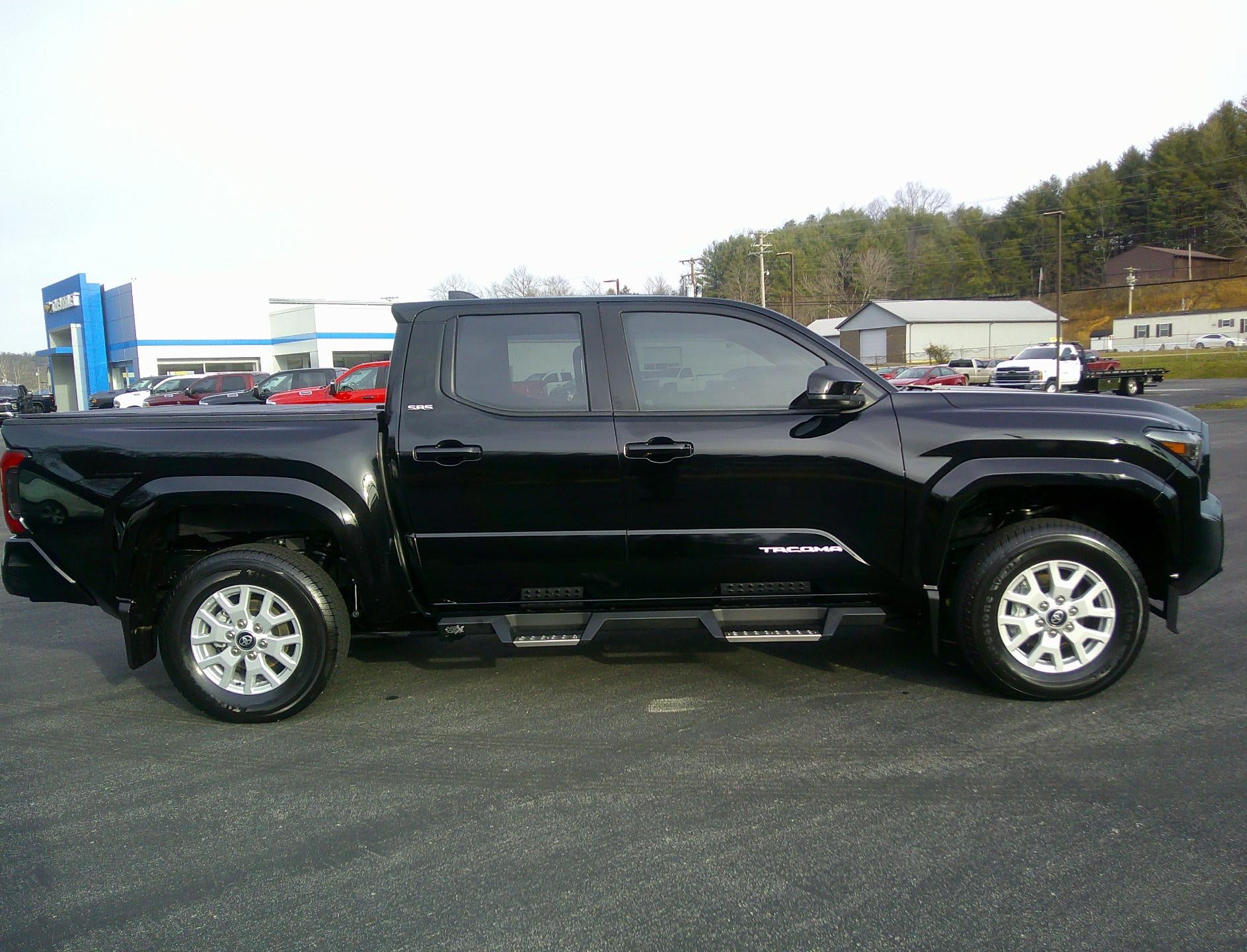2025 Toyota Tacoma 4WD SR