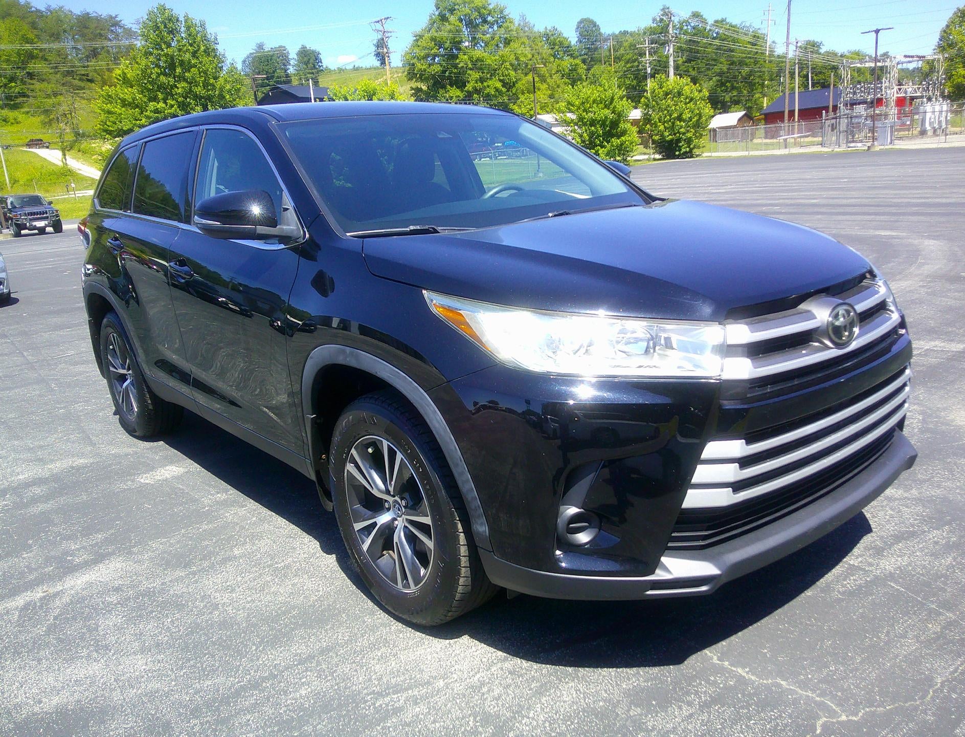 2019 Toyota Highlander LE
